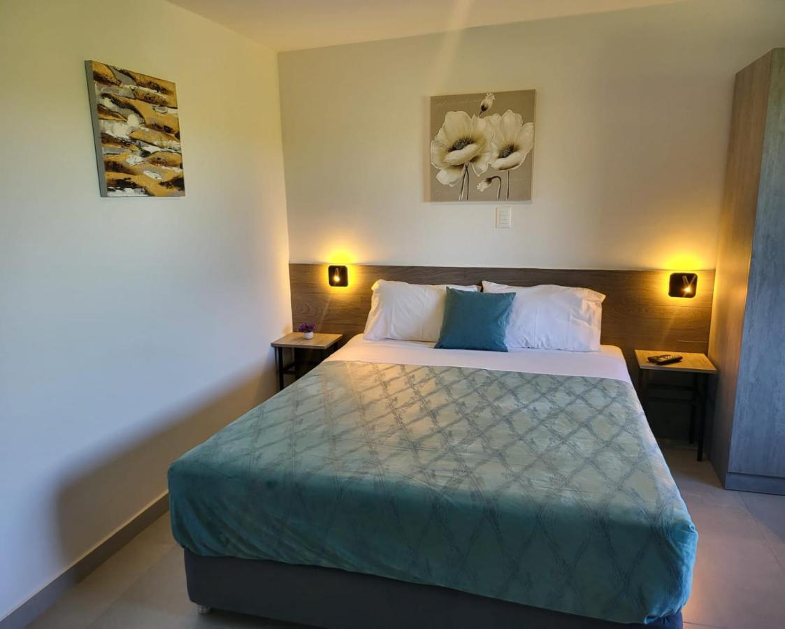 Hotel Oasis-Dream Holidays - La Petite France San Bernardino Esterno foto