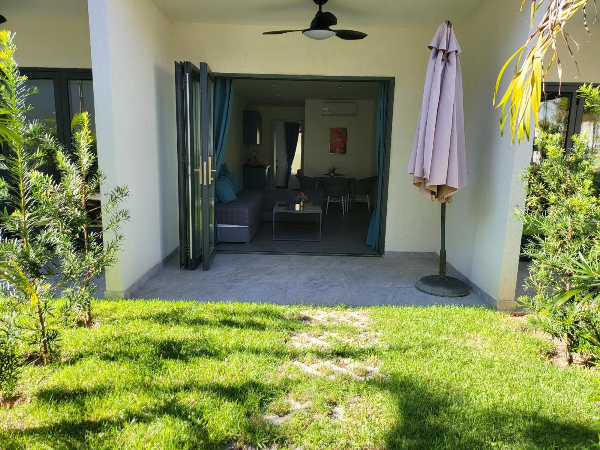 Hotel Oasis-Dream Holidays - La Petite France San Bernardino Esterno foto