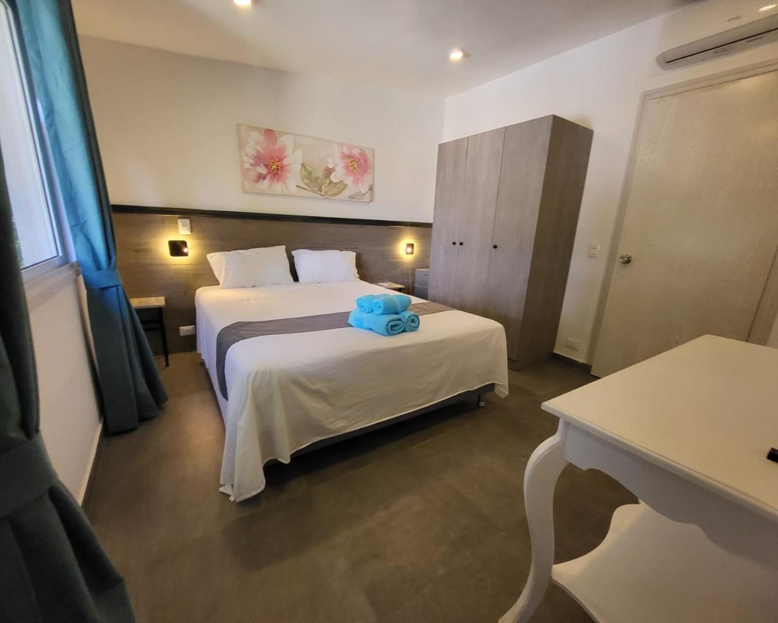 Hotel Oasis-Dream Holidays - La Petite France San Bernardino Esterno foto